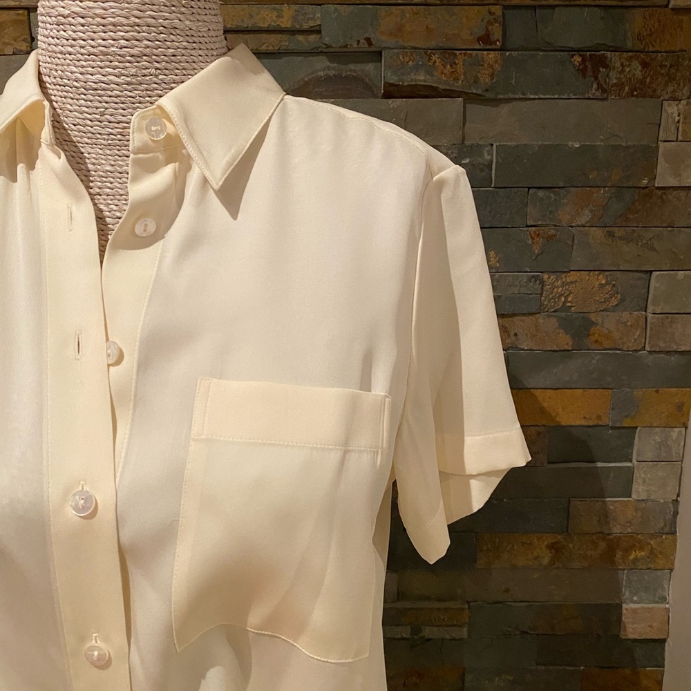 Theory Hekanina Button Up Top (2 sizes) NWT - Picture 2 of 6